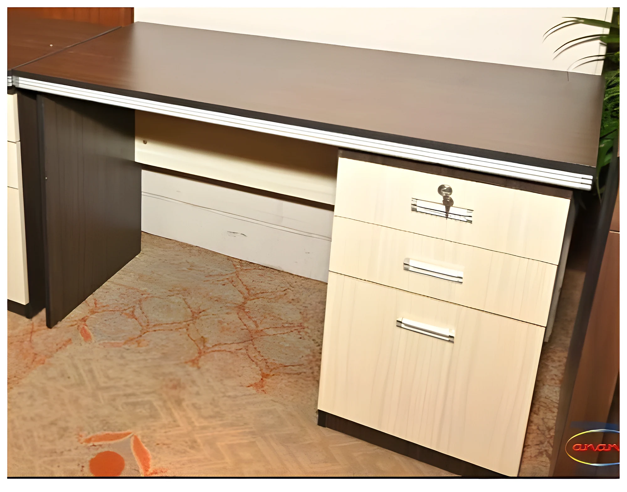 IK-114 (4*2) Office Table