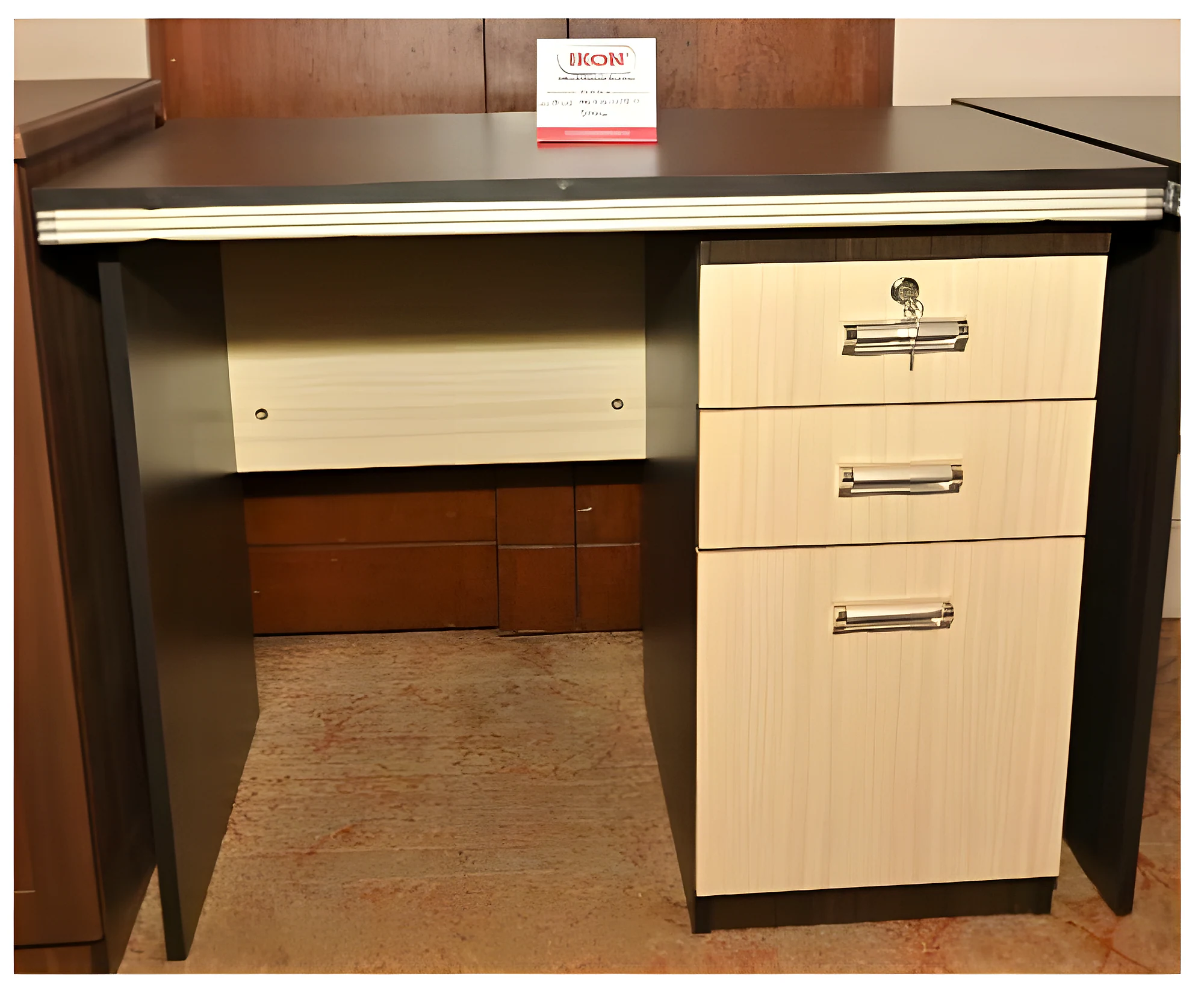 IK-115 (36*20) Office Table