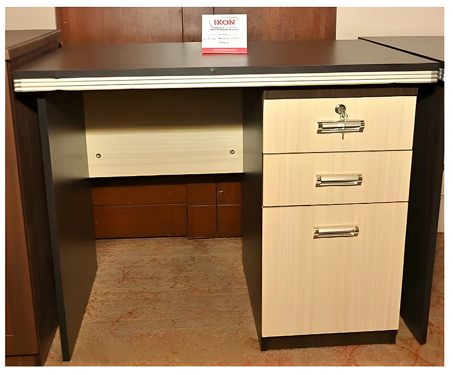 IK-115 (36*20) Office Table