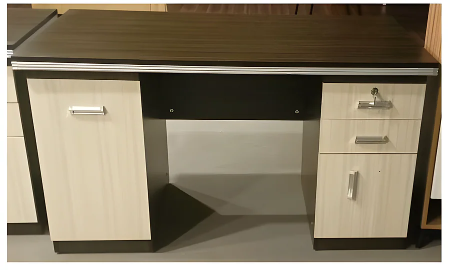 IK-116 (4.5'*2.5') Double Body Office Table